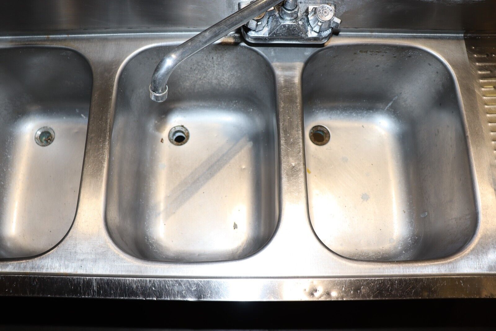 Krowne Metal 4 Compartment Stainless Bar Sink 19"D w/ Two 12" Drainboards, Used