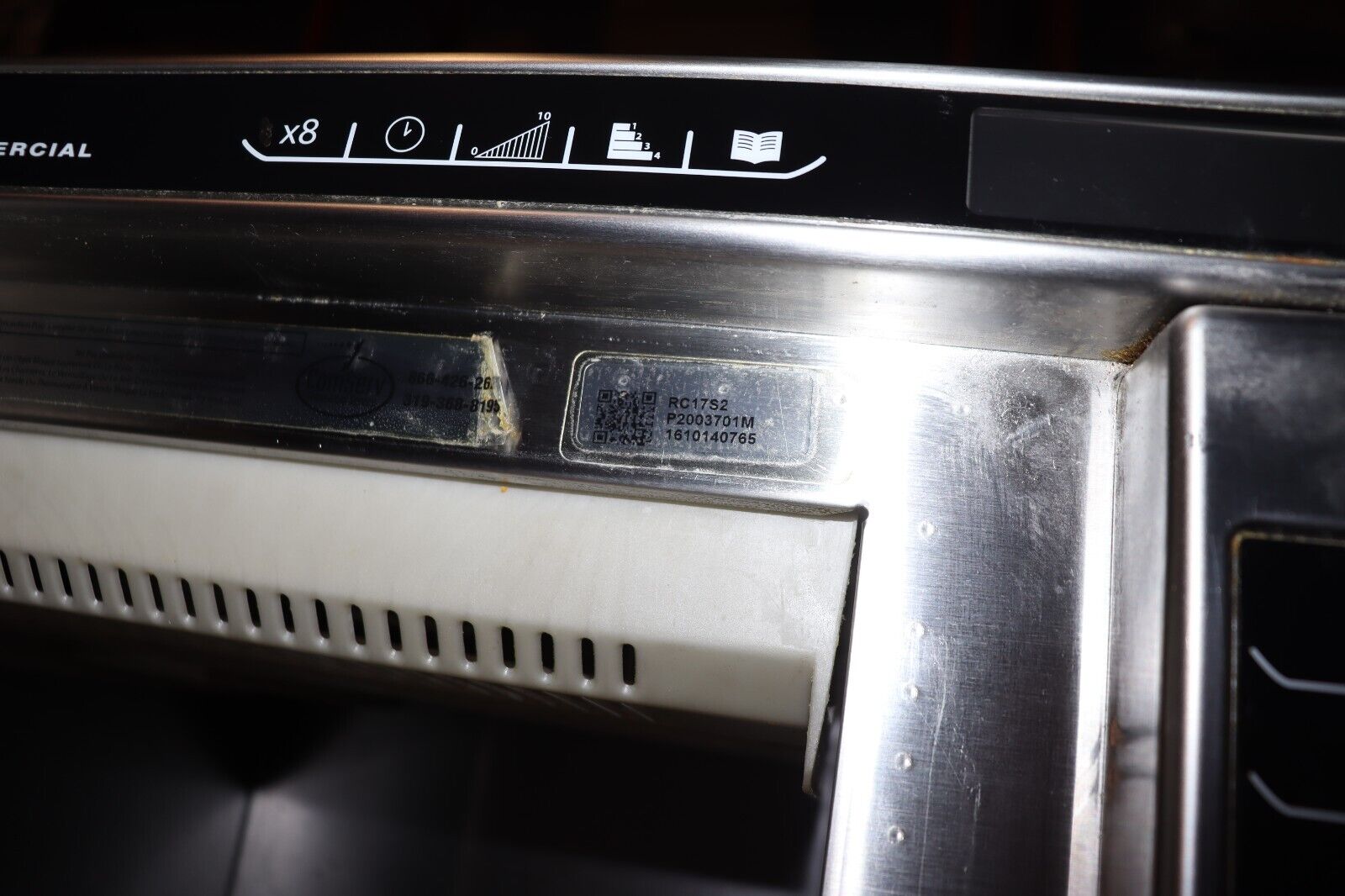 AMANA RC17S2 Commercial Microwave Oven 1700 watts 208/230 volt 2016 Model CLEAN