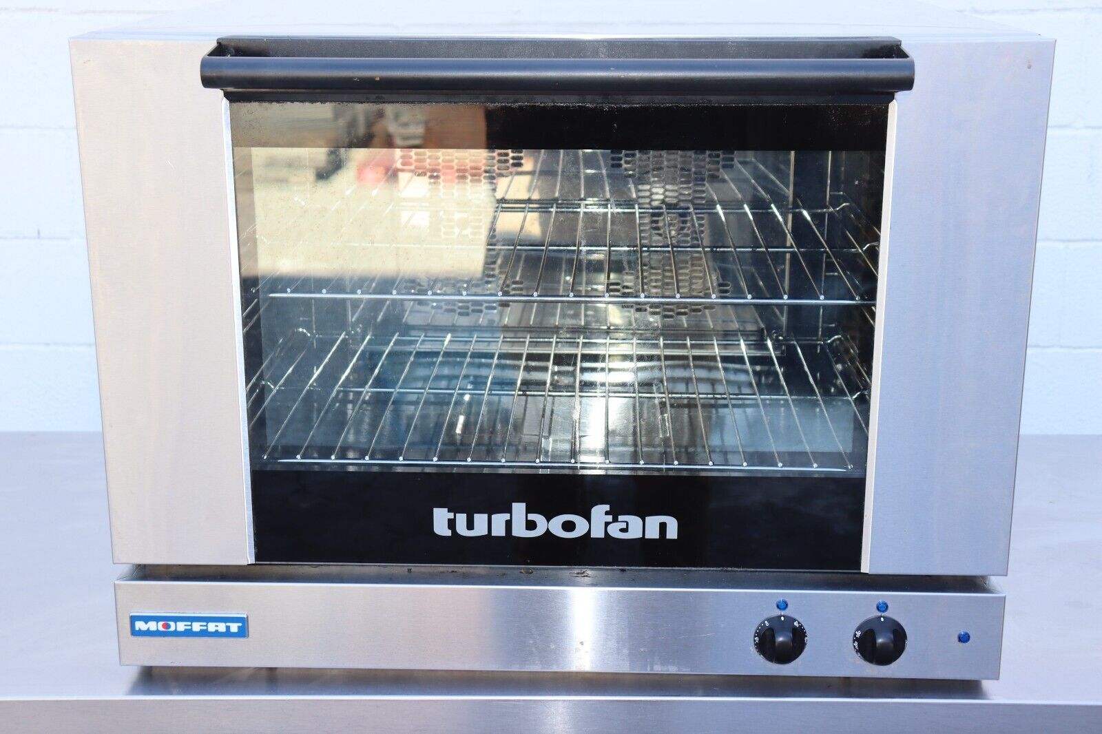 Moffat Turbofan E28M4 Manual Full Size 4 Pan Commercial Electric Convection Oven