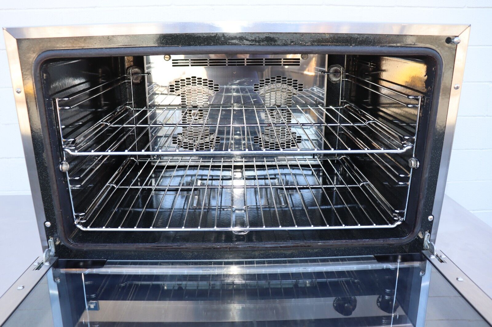 Moffat Turbofan E28M4 Manual Full Size 4 Pan Commercial Electric Convection Oven