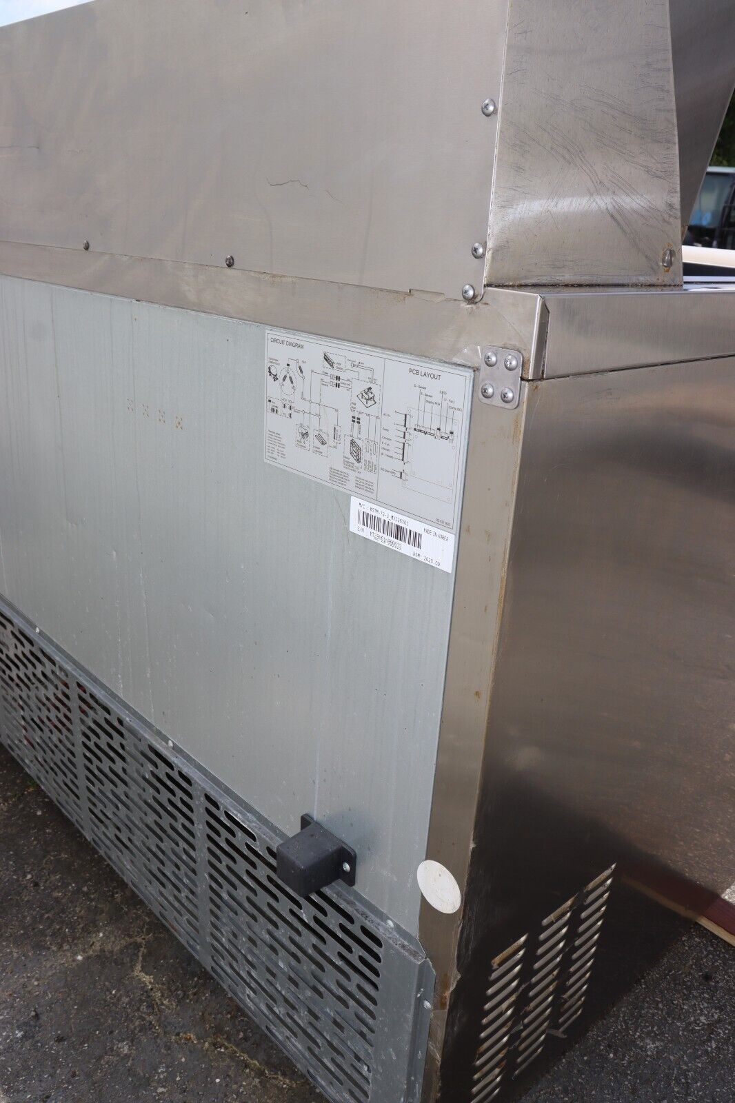 Kool-It KSTM-72-3 72" Mega Top Sandwich Salad Prep Table 3 Doors, 30 Pans, Used