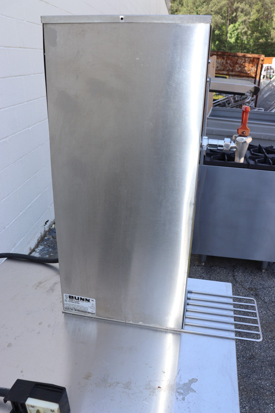 Bunn H5X 12500.0060 5 Gal Hot Water Dispenser, 208V, 1PH, Used, Clean