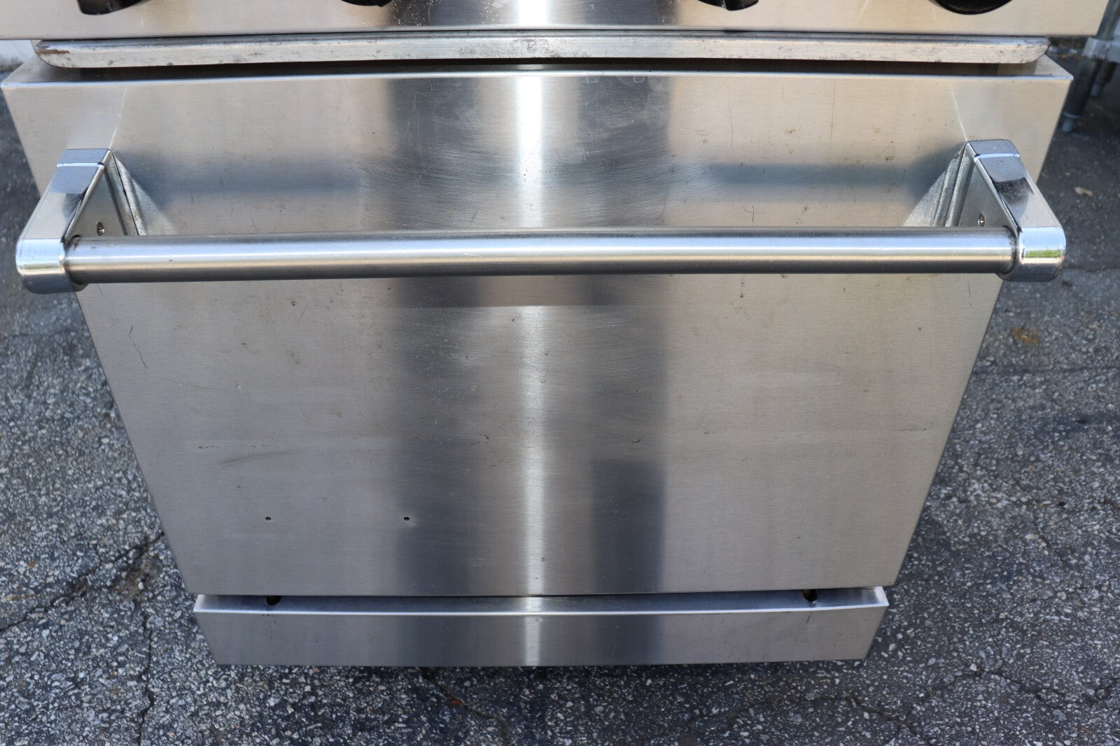 American Range AR424 4 Burner Range Nat Gas w/ Thermostat Control Oven, Used