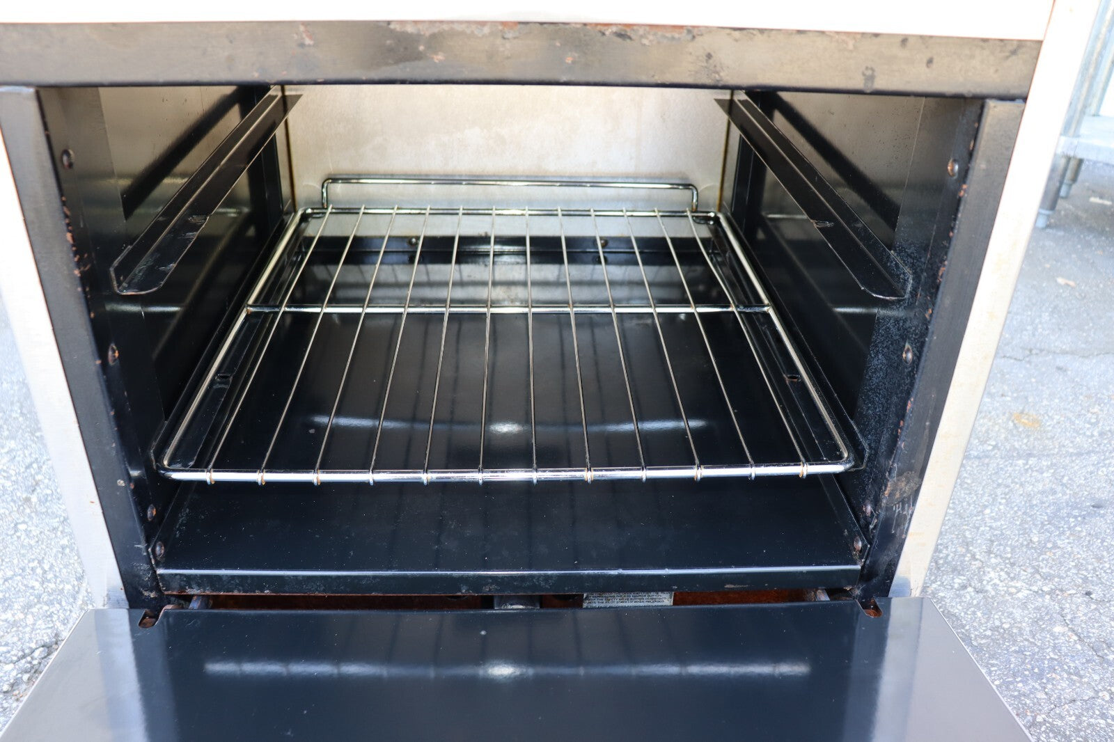 American Range AR424 4 Burner Range Nat Gas w/ Thermostat Control Oven, Used