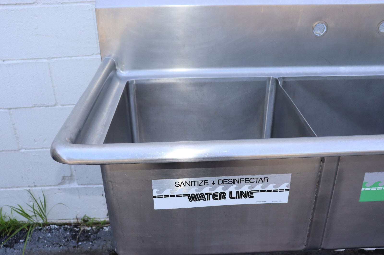 Stainless Steel 3 Compartment Sink w/ Right Drainboard 18X18X12D Bowls, 75 Inch