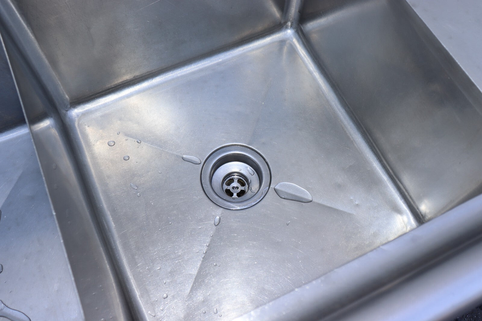 Stainless Steel 3 Compartment Sink w/ Right Drainboard 18X18X12D Bowls, 75 Inch