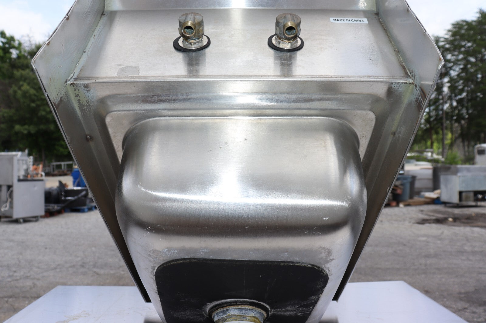 Space Saving Hand Sink with Splash Guards, 15" X 17"