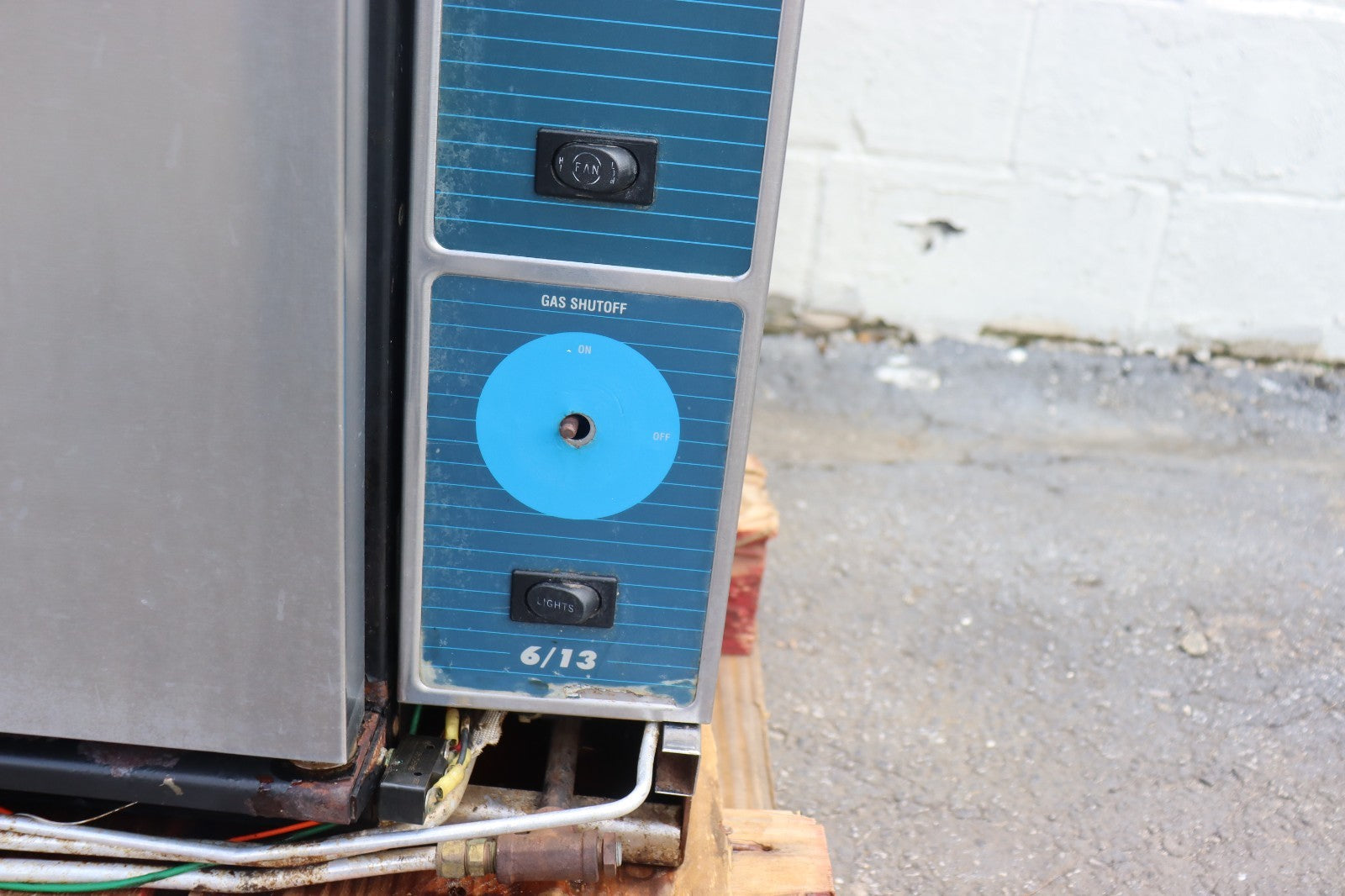 DUKE MANUFACTURING GAS CONVECTION OVEN, USED, MISSING RACKS, CLEAN