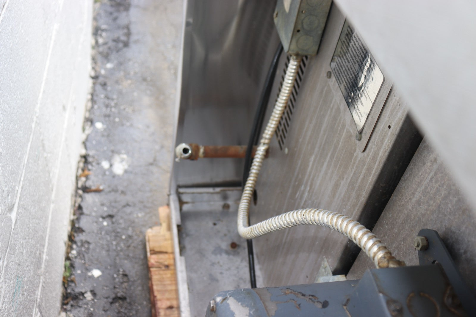 DUKE MANUFACTURING GAS CONVECTION OVEN, USED, MISSING RACKS, CLEAN