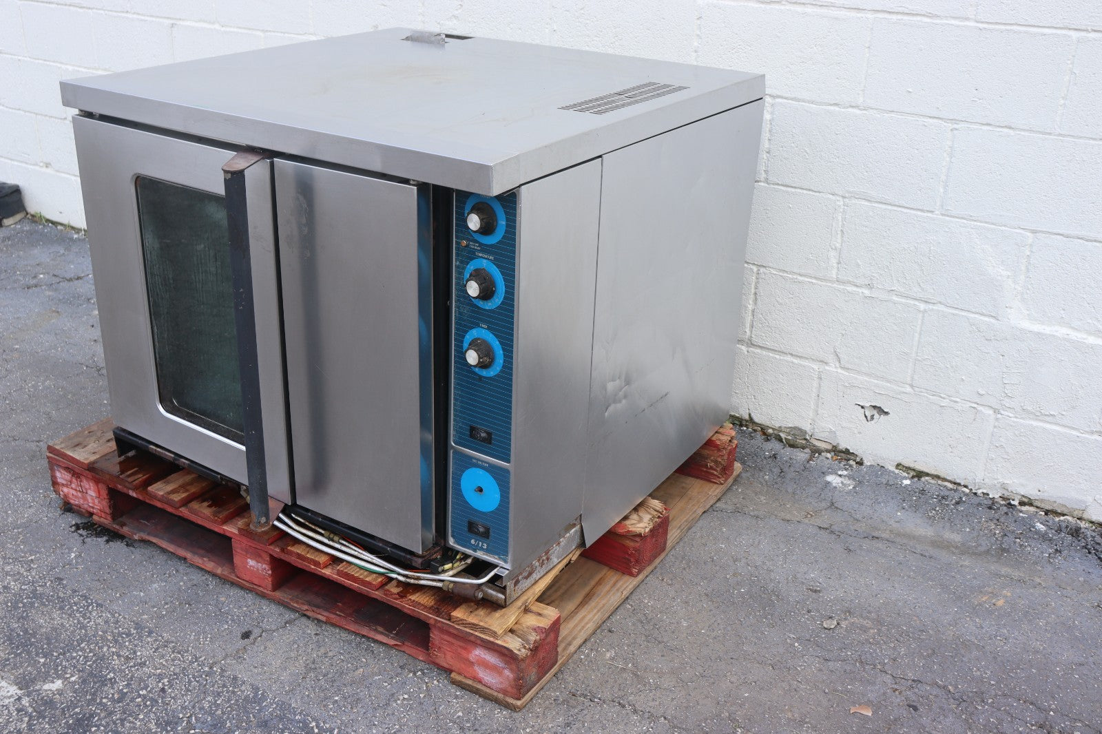 DUKE MANUFACTURING GAS CONVECTION OVEN, USED, MISSING RACKS, CLEAN