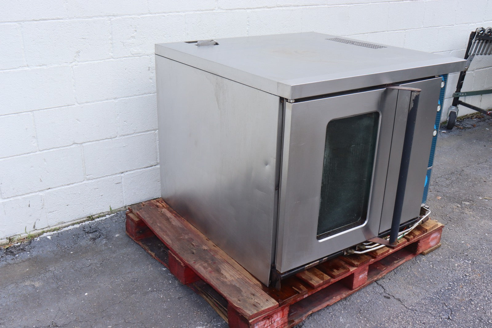 DUKE MANUFACTURING GAS CONVECTION OVEN, USED, MISSING RACKS, CLEAN
