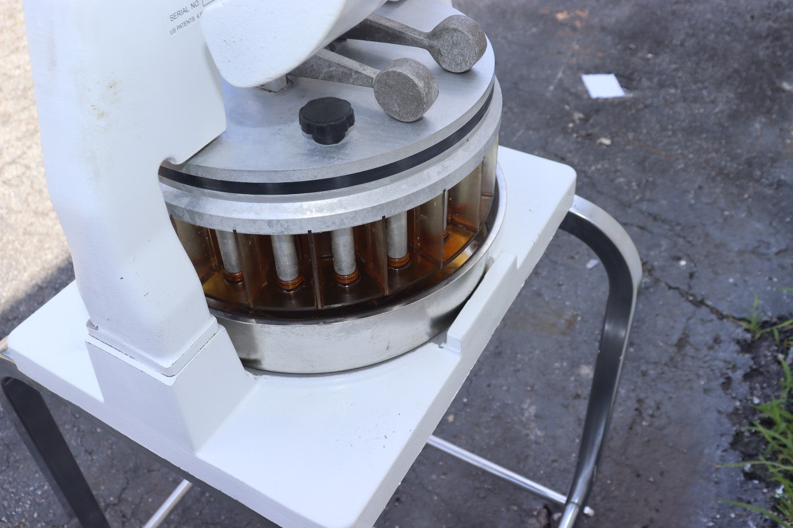 Used Dutchess - BMIH-36 - Commercial 36 Piece Manual Dough Divider with Stand