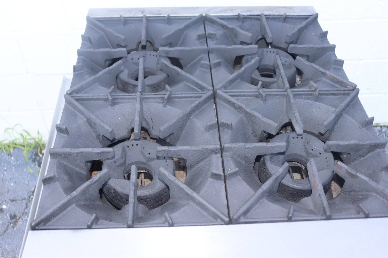 Turbo Air TAHP-24-4 24" Countertop Gas Hotplate w/ (4) Burners, Manual Cntrl