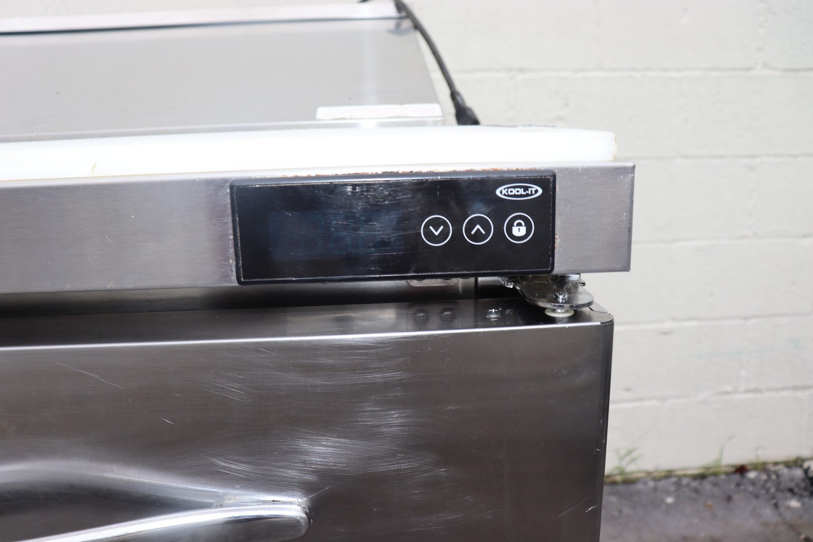 Kool-It KST-48-2 48" Sandwich / Salad Prep Table w/ 2 Doors, 18 Pans, Used CLEAN