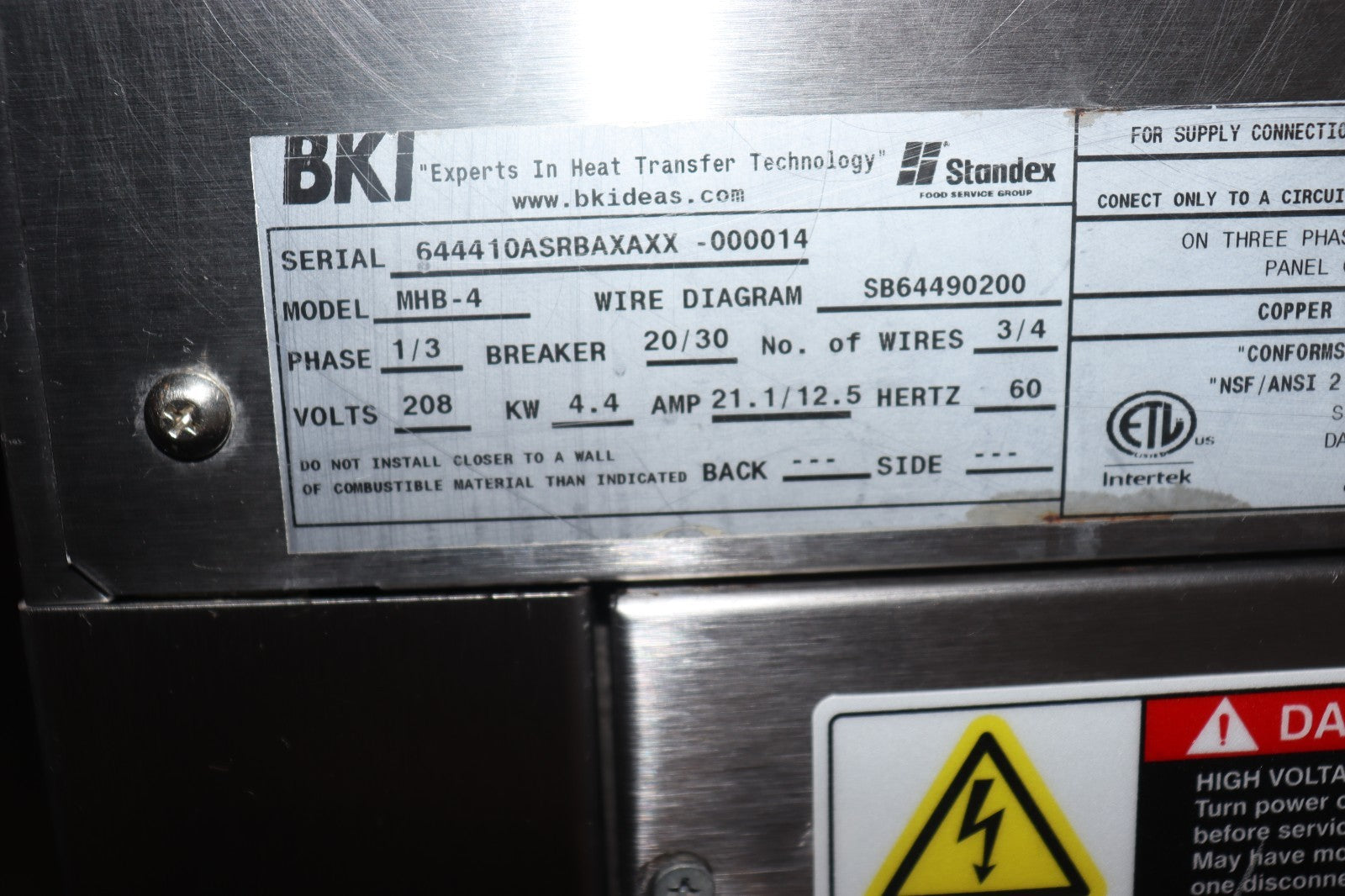 BKI MOBILE HOT FOOD MERCHANDISER - MHB-4- SELF SERVE WATERLESS 208V-1/3PH