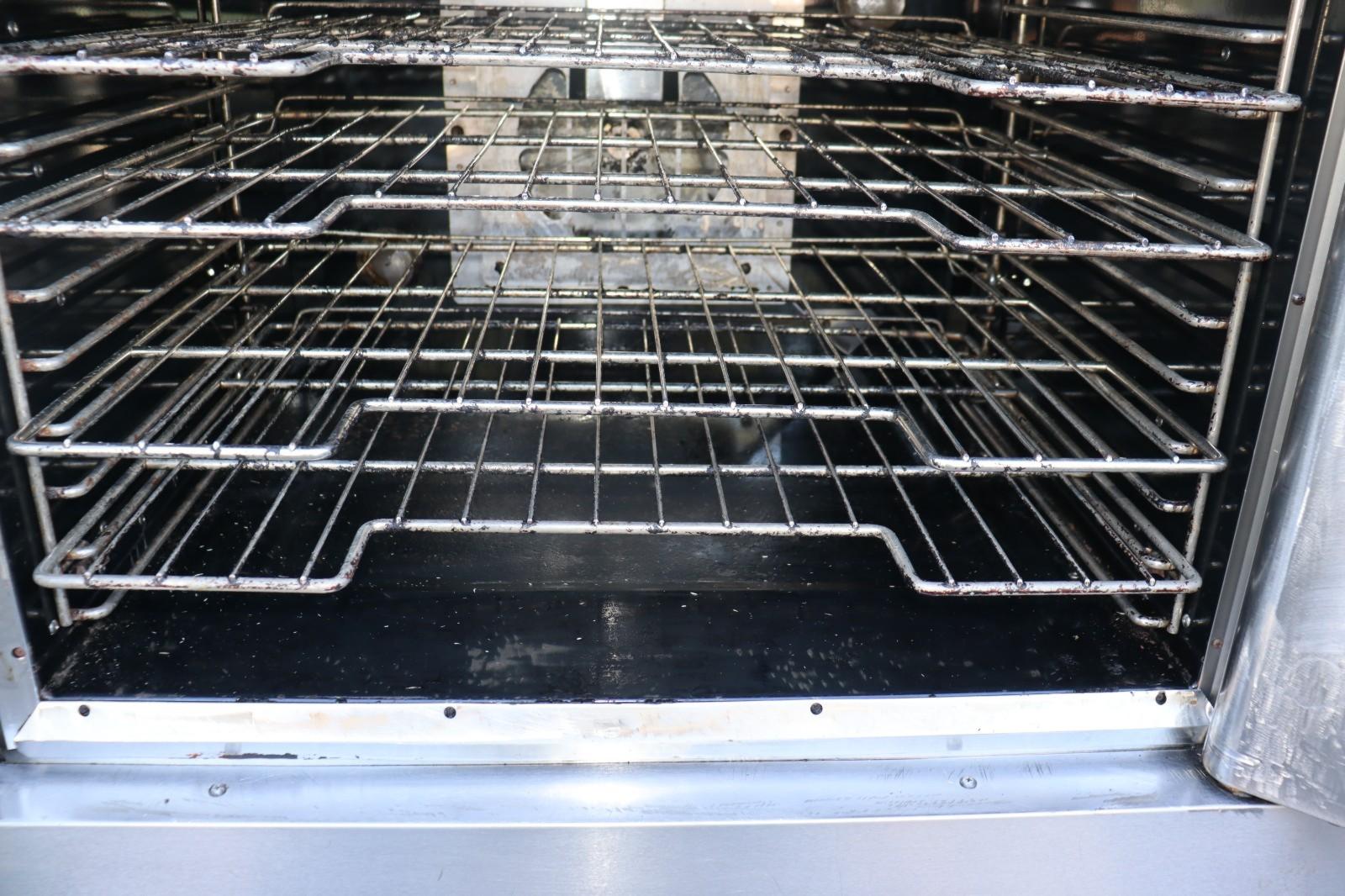 Vulcan VC4GD-11D150K, Gas Double Stack Convection Oven, Used, Clean