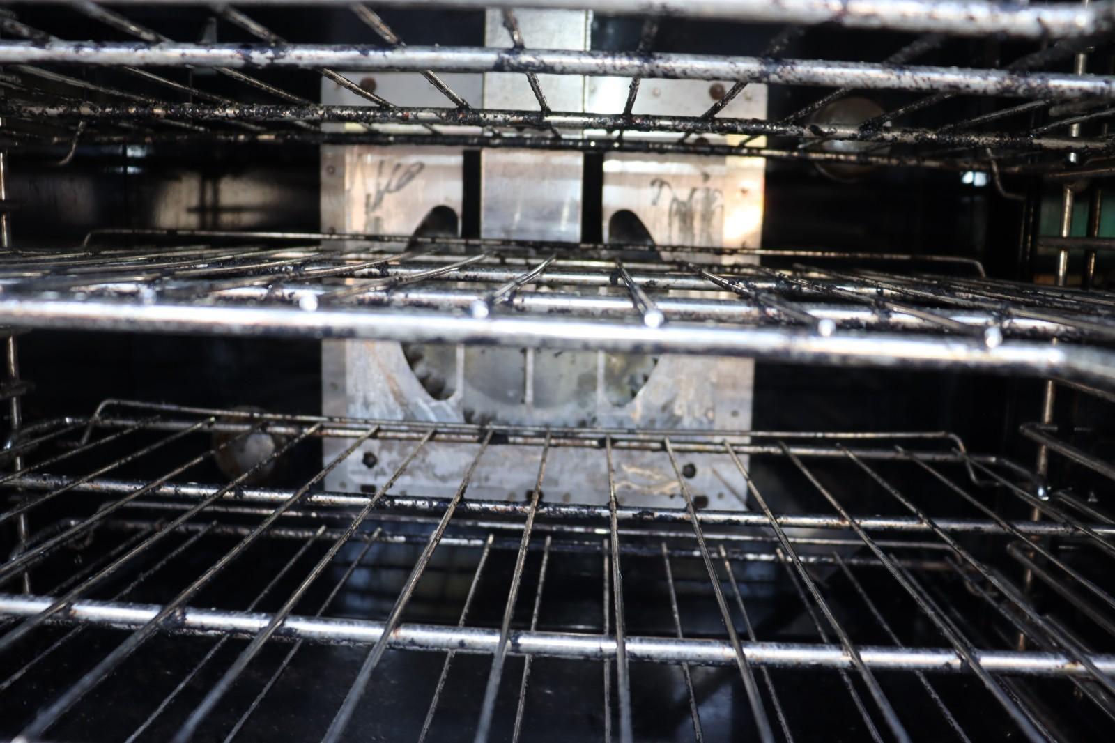 Vulcan VC4GD-11D150K, Gas Double Stack Convection Oven, Used, Clean