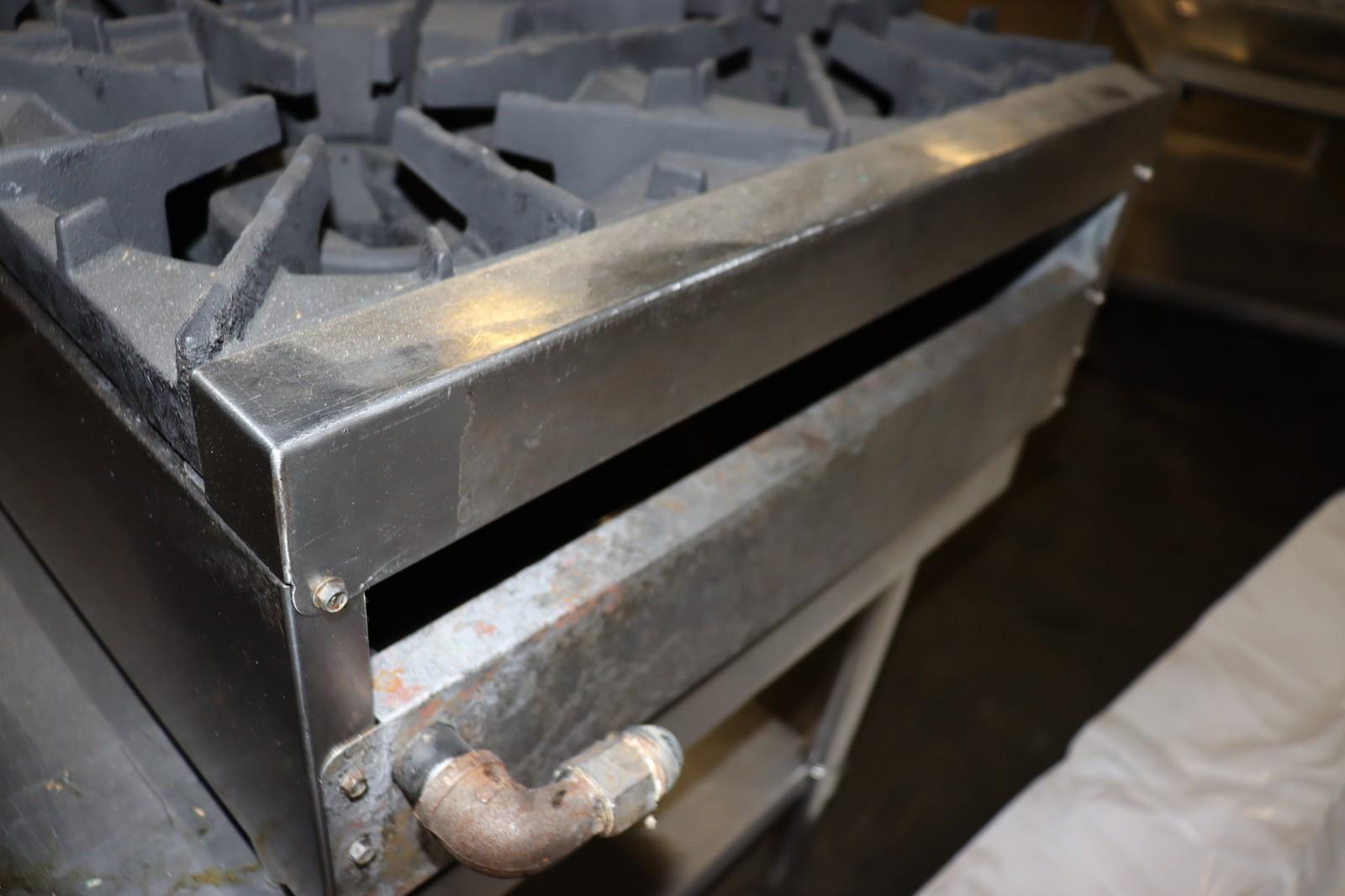 Radiance 24" Counter Top 4 Burner Gas Commercial Hotplate 128,000 btu, Used