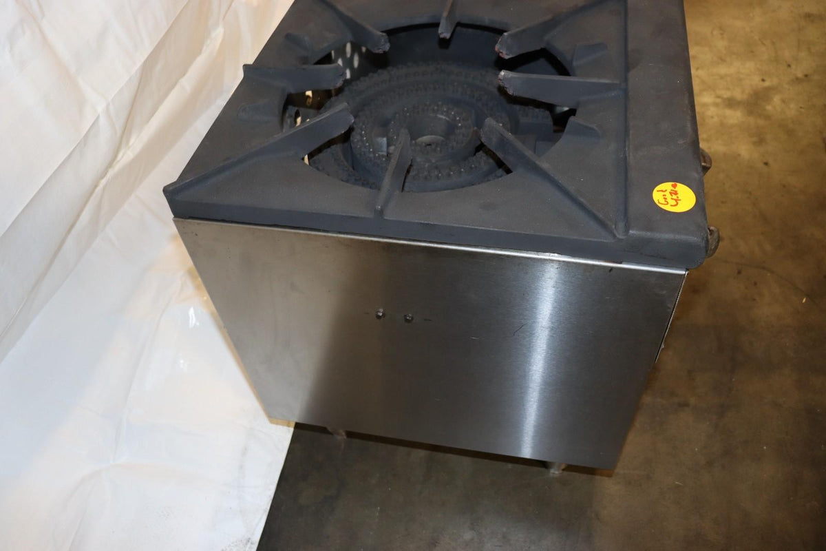 18 in 1 Burner Gas Stock Pot Range, Floor Model, Used, Clean - NMB Restaurant Equipment