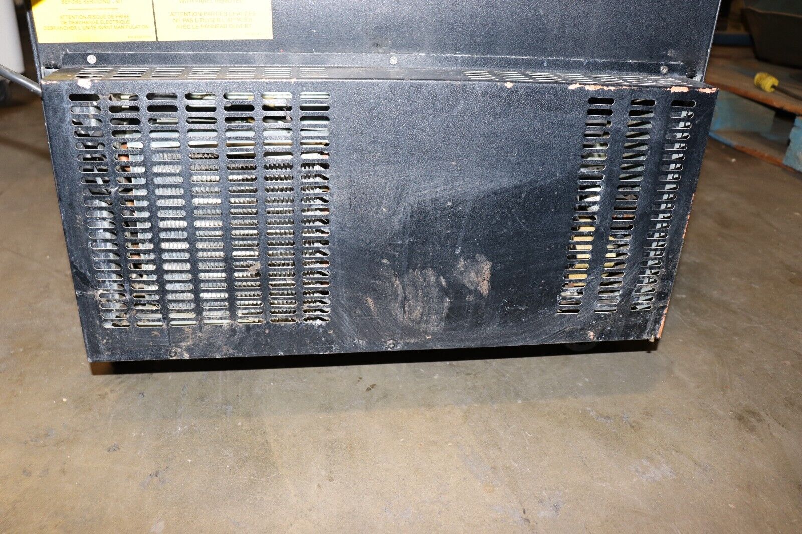 Micromatic MDD23 Direct Draw Keg Refrigerator, w/ 3 Taps on Casters,