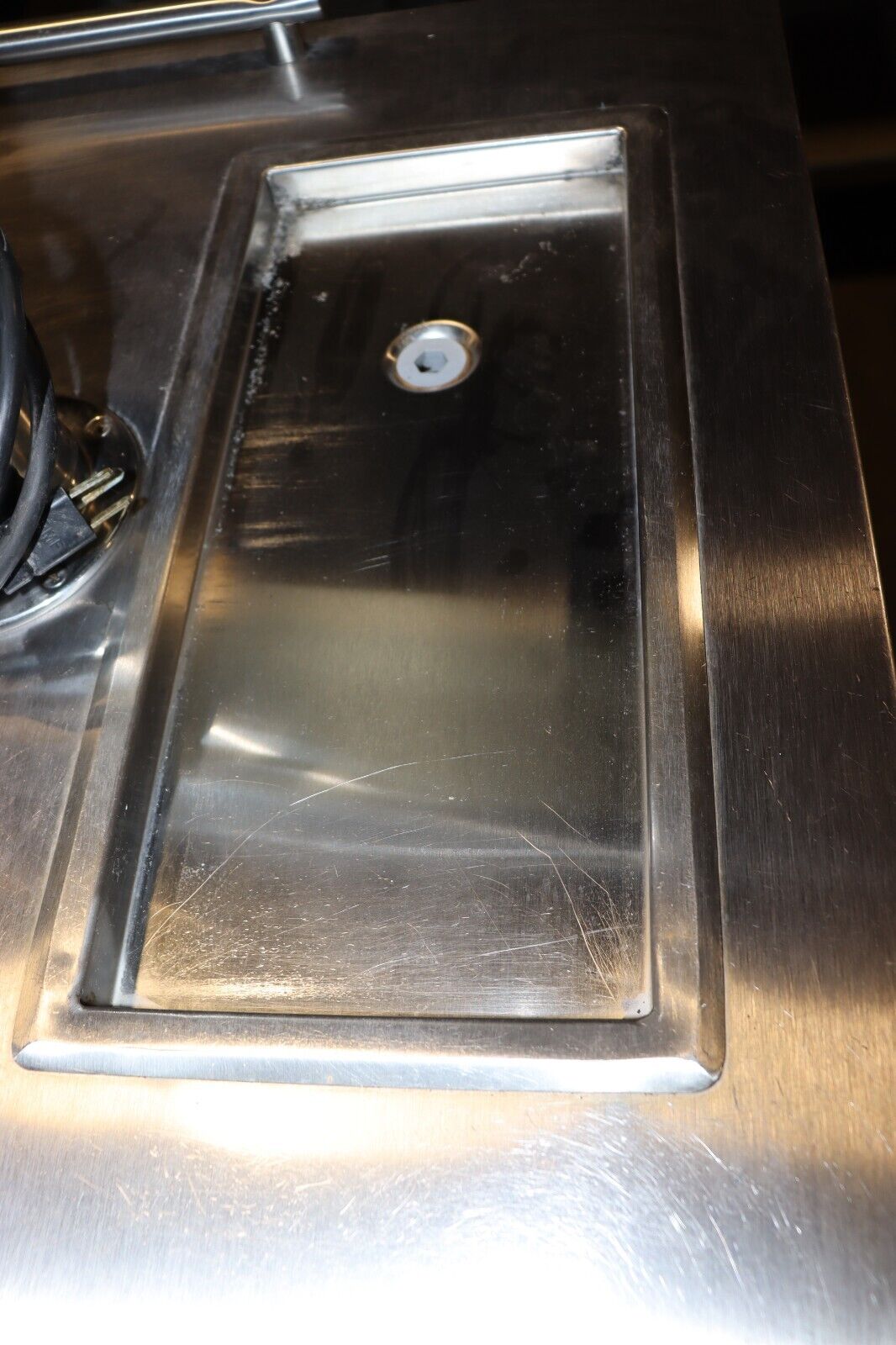 Micromatic MDD23 Direct Draw Keg Refrigerator, w/ 3 Taps on Casters,