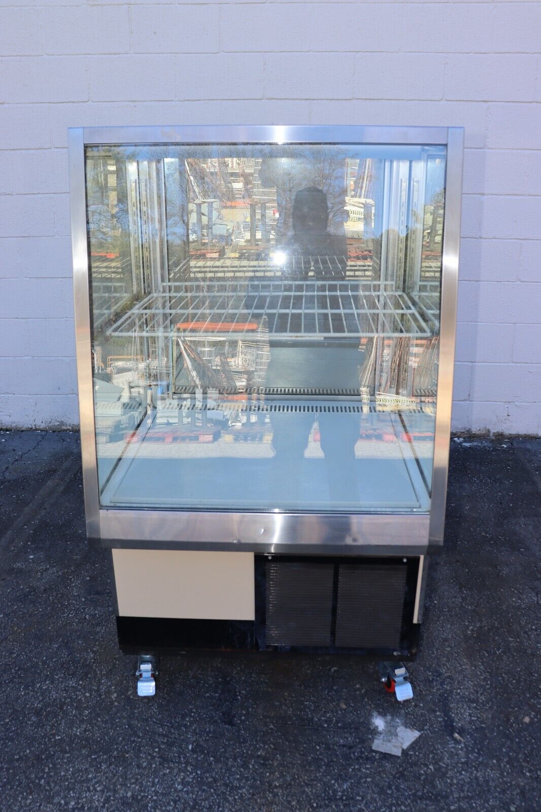 Federal 3150SC-2 31" Flat Glass Commercial Refrigerated Display Case, Used