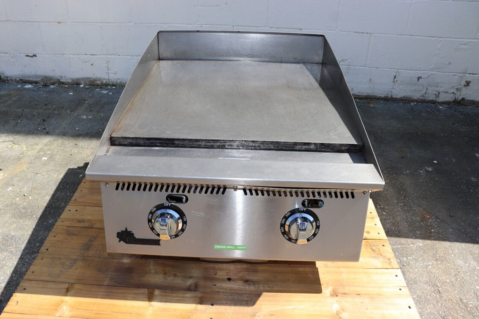 Star Manufacturing Star 824MA UltraMax 24" Manual Gas Griddle, Used, CLEAN