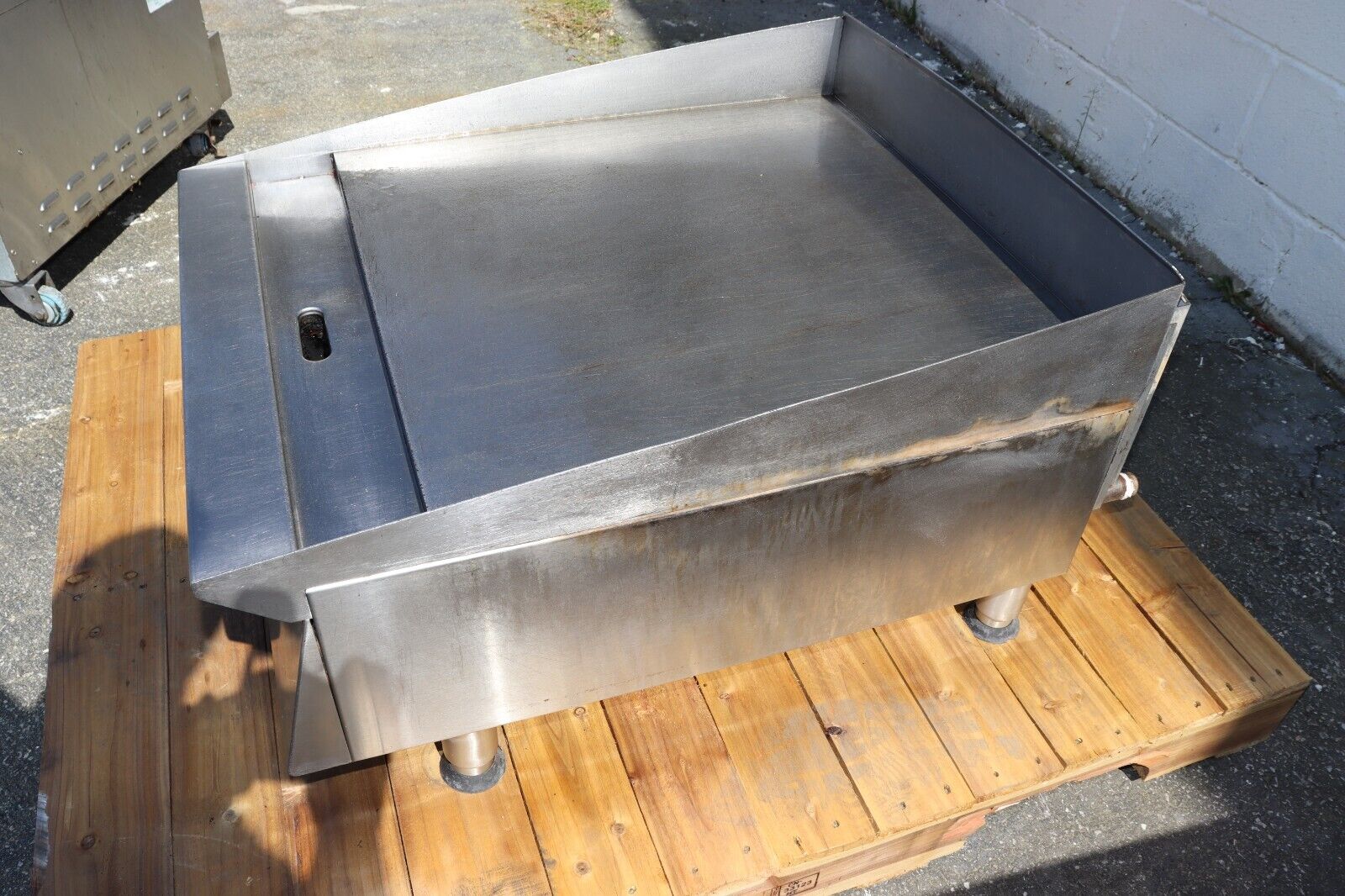 Star Manufacturing Star 824MA UltraMax 24" Manual Gas Griddle, Used, CLEAN