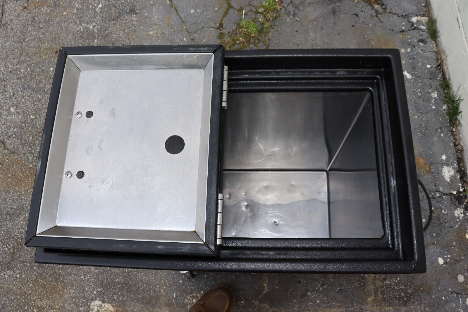 Silver King SKFS2/C1 Flip Door Ice Cream Mobile Freezer, Used, Tested