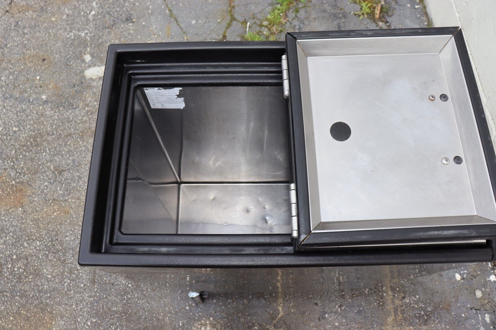 Silver King SKFS2/C1 Flip Door Ice Cream Mobile Freezer, Used, Tested