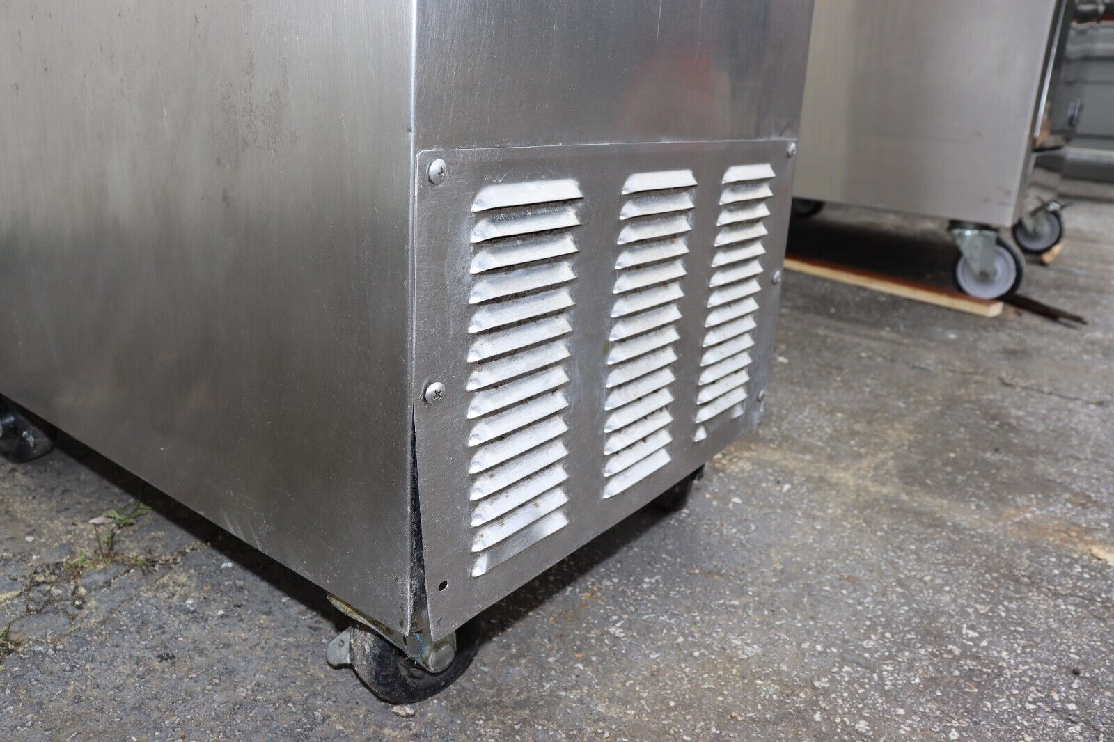Silver King SKFS2/C1 Flip Door Ice Cream Mobile Freezer, Used, Tested
