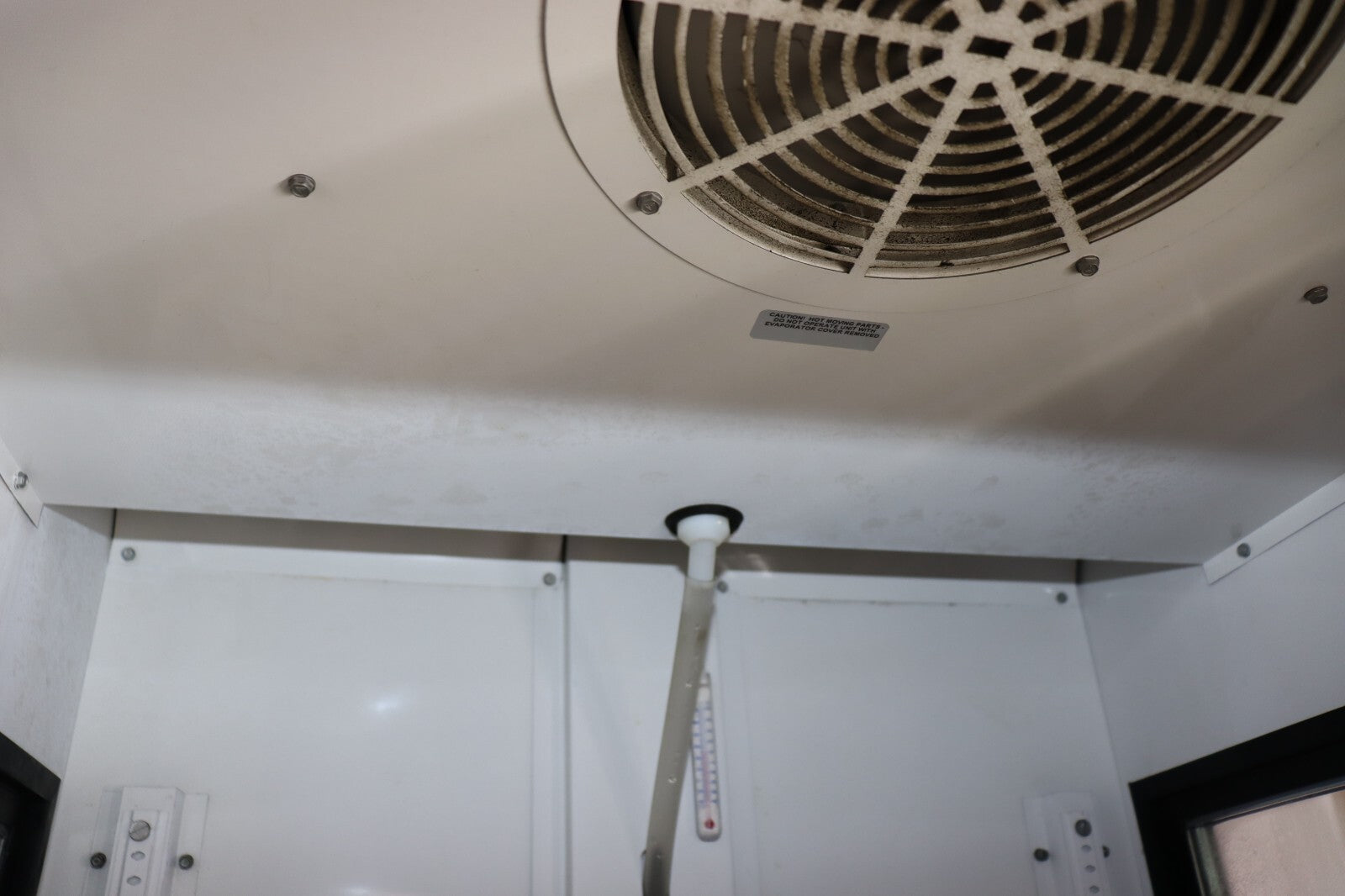 True GEM-26 Single Glass Door Refrigerator, Glass Sides, w/ Spring Loaders CLEAN