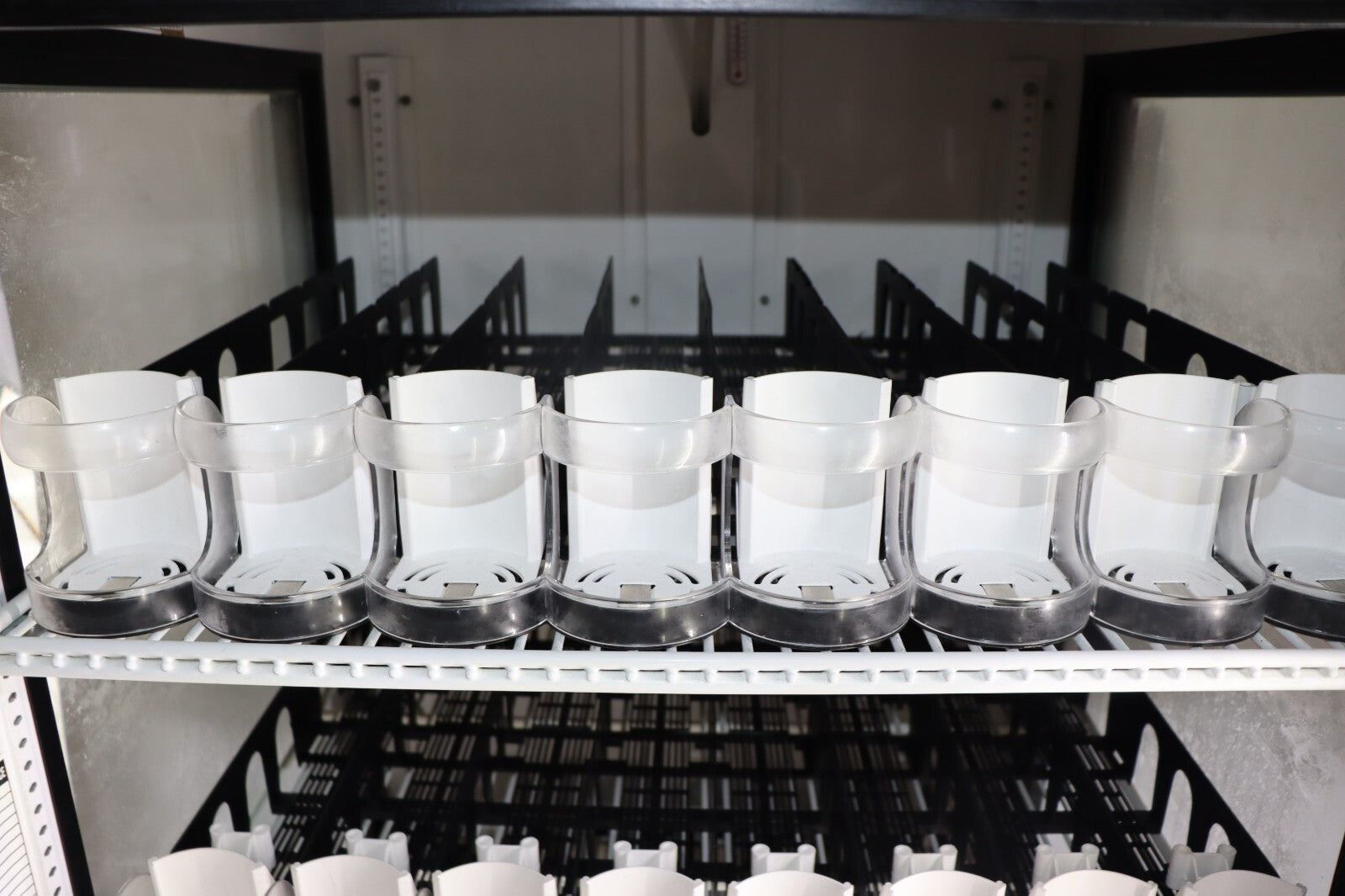 True GEM-26 Single Glass Door Refrigerator, Glass Sides, w/ Spring Loaders CLEAN