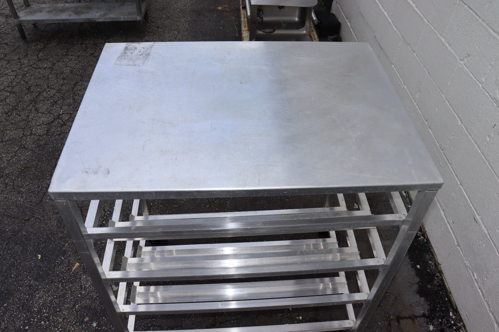 Channel Manufacturing CSR-4M Aluminum Top Mobile Can Rack - 72 #10 cans