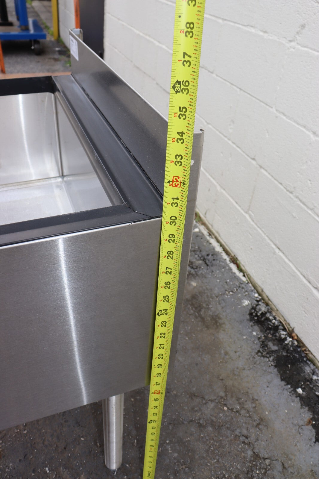 Choice by Glastender C-IBA-24-CP10, 24" x 19" Ice Well w/ 10 Circuit Cold Plate