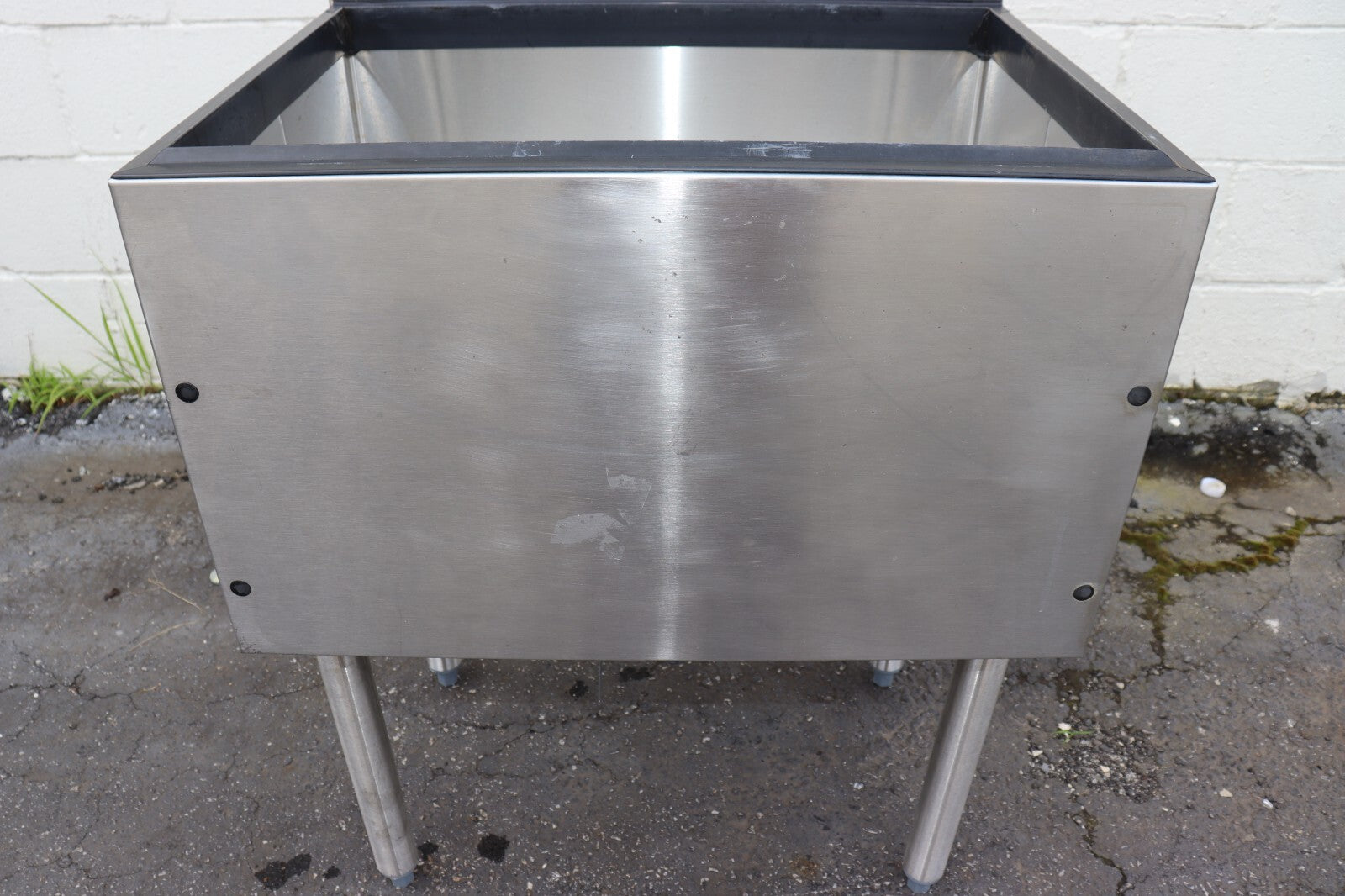 Choice by Glastender C-IBA-24-CP10, 24" x 19" Ice Well w/ 10 Circuit Cold Plate