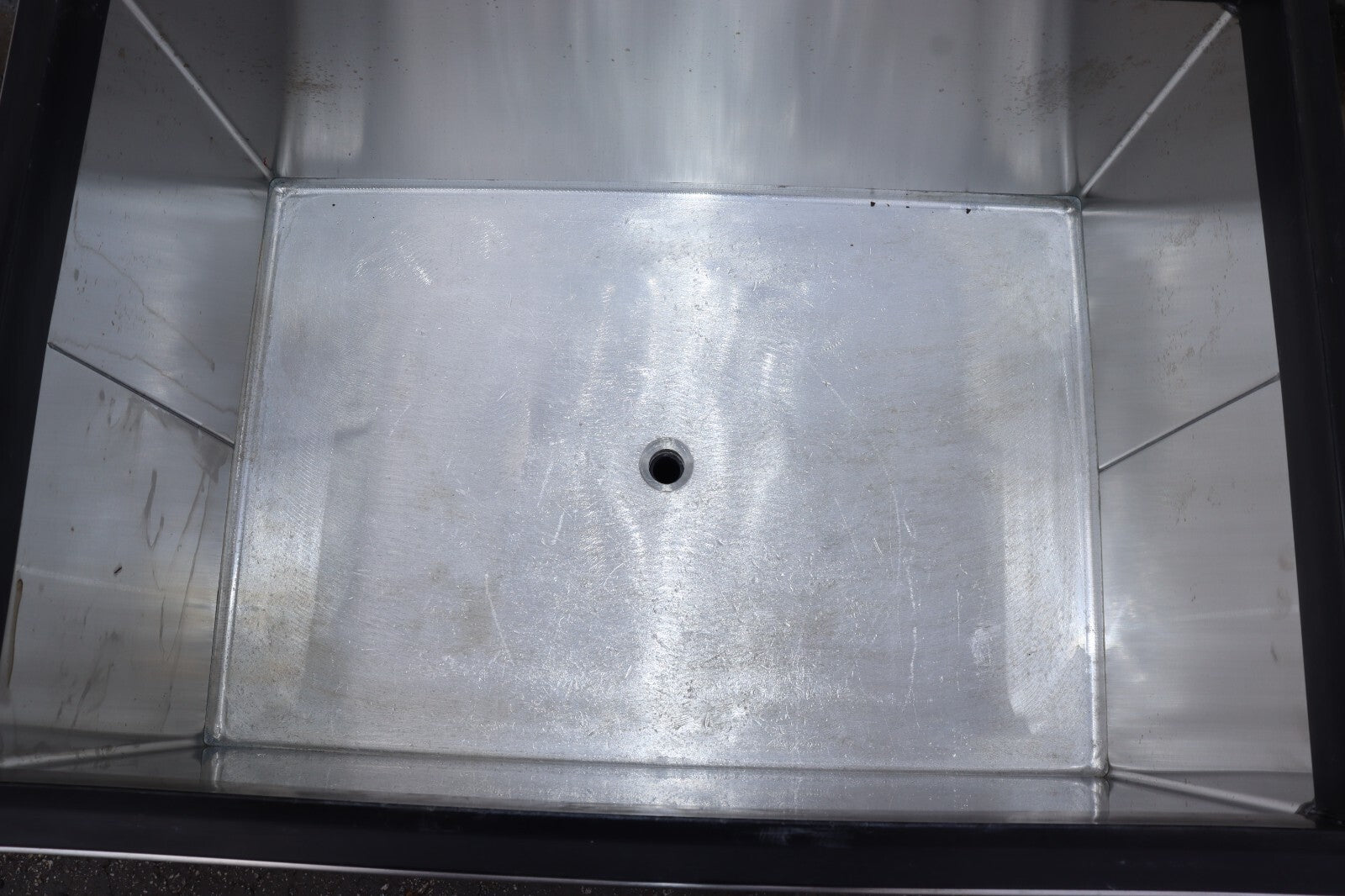 Choice by Glastender C-IBA-24-CP10, 24" x 19" Ice Well w/ 10 Circuit Cold Plate