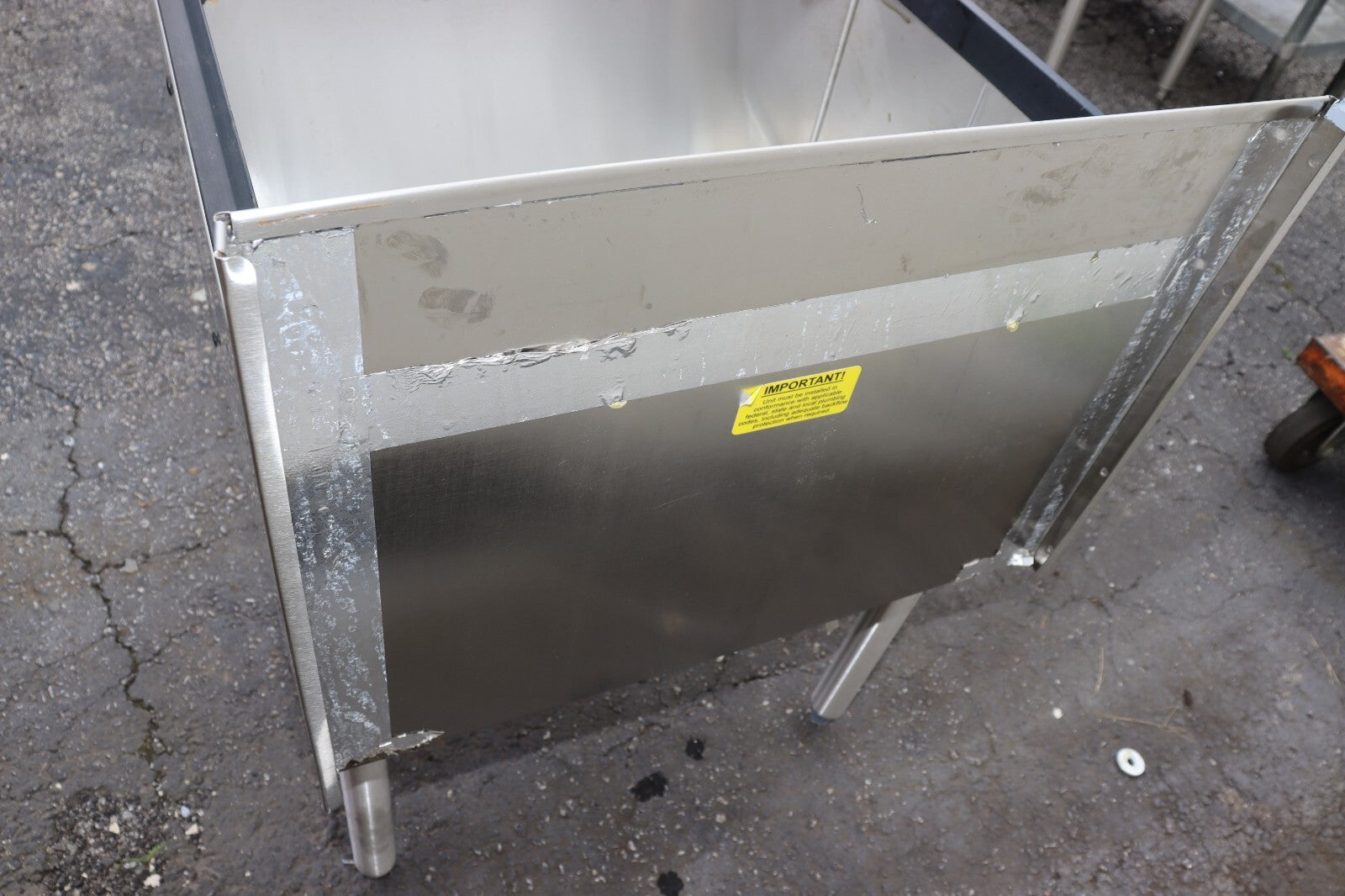 Choice by Glastender C-IBA-24-CP10, 24" x 19" Ice Well w/ 10 Circuit Cold Plate