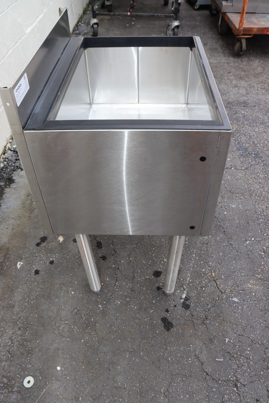 Choice by Glastender C-IBA-24-CP10, 24" x 19" Ice Well w/ 10 Circuit Cold Plate