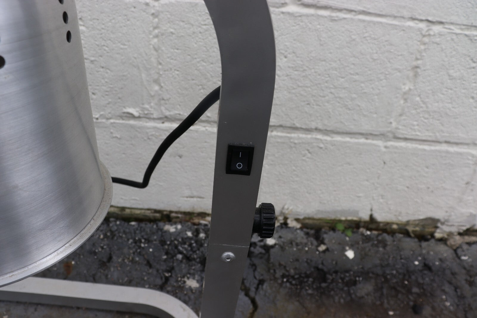 Aluminum Free Standing Heat Lamp with 2 Bulbs - 120V, 500W