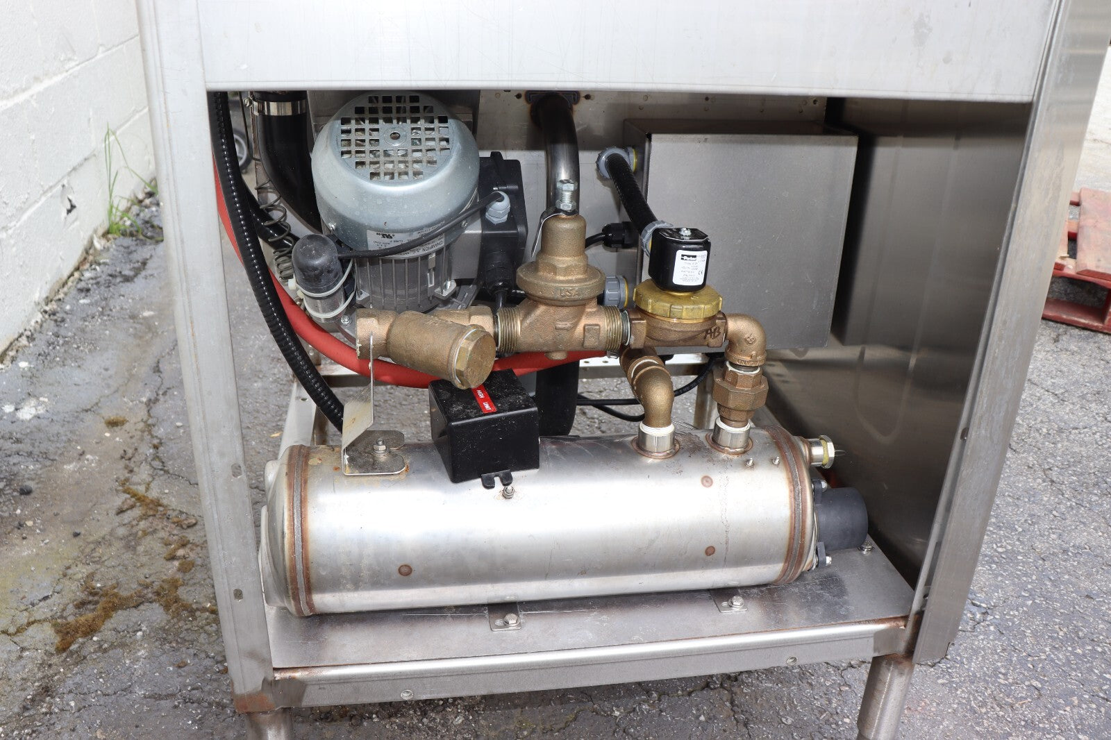 Champion DH2000 Versa Clean High Temperature Door Type Dishwasher 55 Racks / Hr