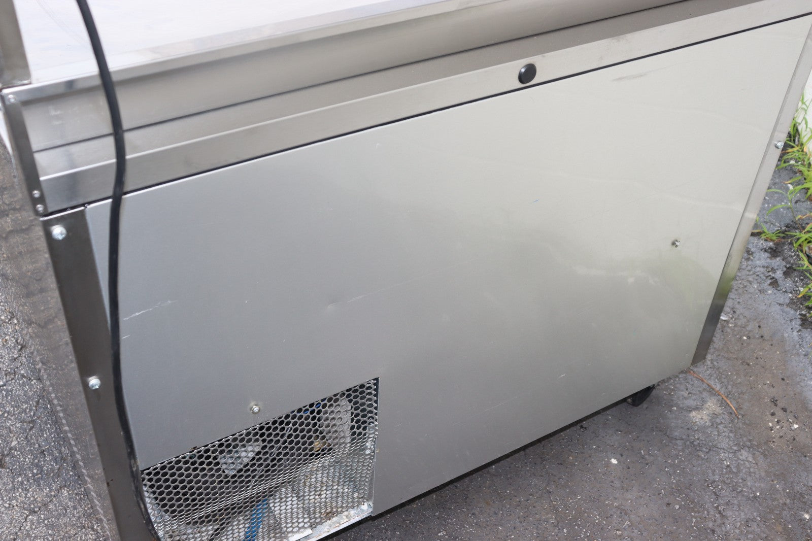 True Work Top Refrigerator TWT-44 115V 1ph, Used, w/ Custom Racks, CLEAN