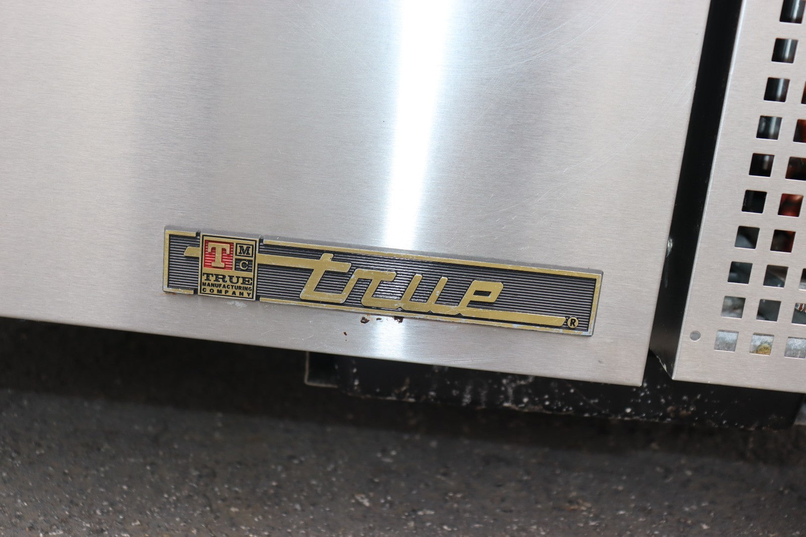 True Work Top Refrigerator TWT-44 115V 1ph, Used, w/ Custom Racks, CLEAN