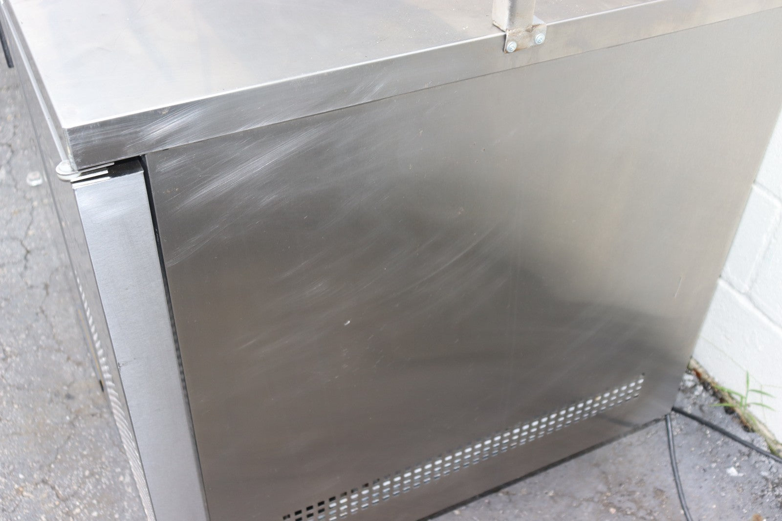 True Work Top Refrigerator TWT-44 115V 1ph, Used, w/ Custom Racks, CLEAN