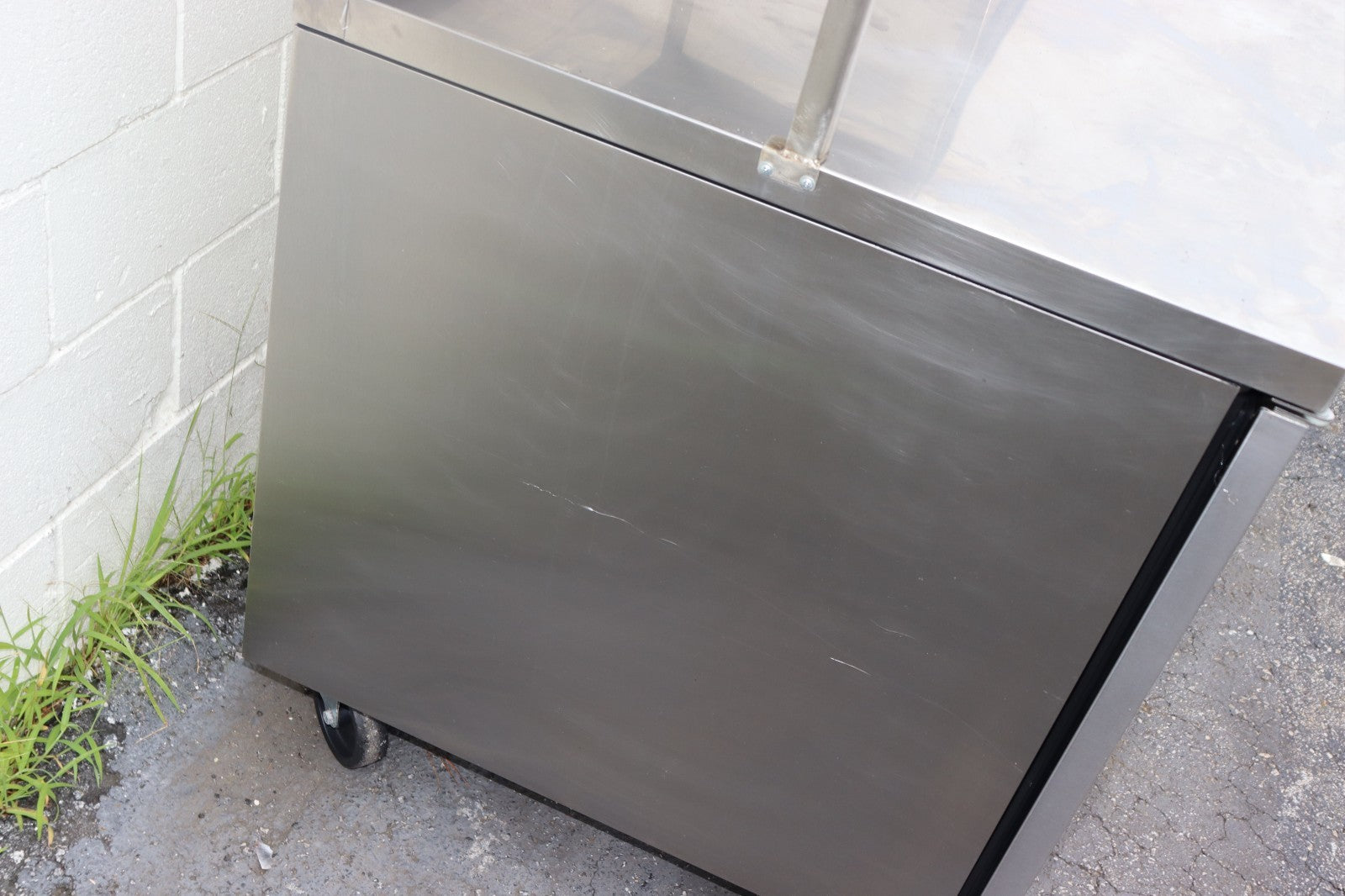 True Work Top Refrigerator TWT-44 115V 1ph, Used, w/ Custom Racks, CLEAN