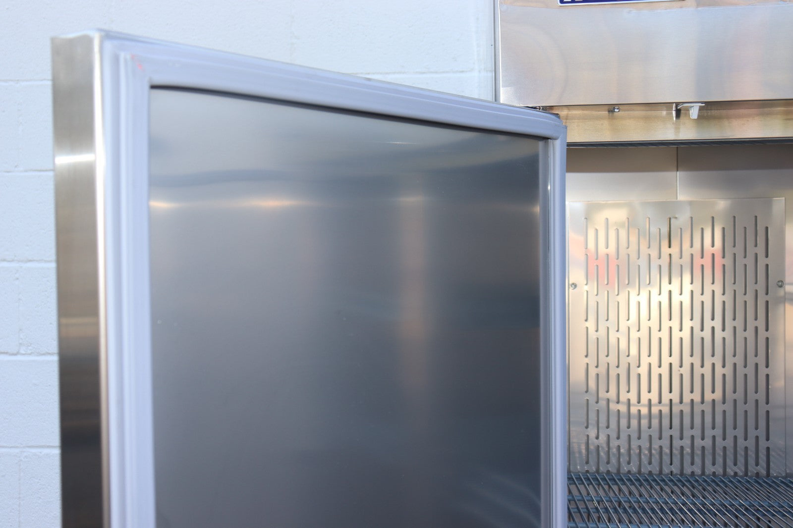 Norpole NP2R 54'' Two Section Solid Door Reach-In Refrigerator, Scratch & Dent