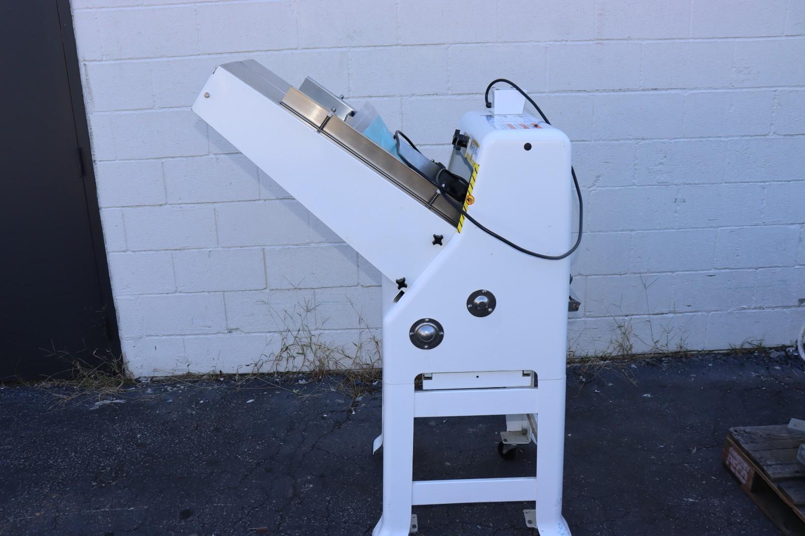 OLIVER 797-32NC 1/2" Slicing Feed Bread Loaf Slicer, Clean, SN:193737, w/ Wheels