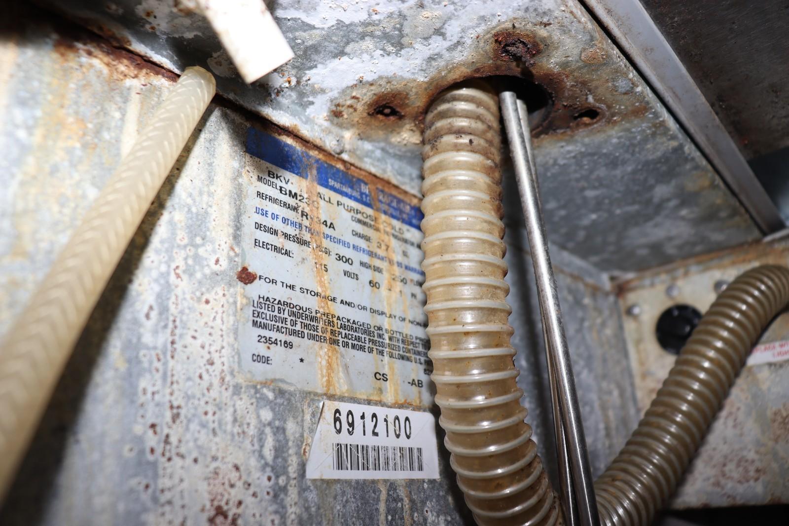 Used Beverage-Air BM23C Kegerator Dispenser 1/2 Keg Capacity 120V, W/ Perlick