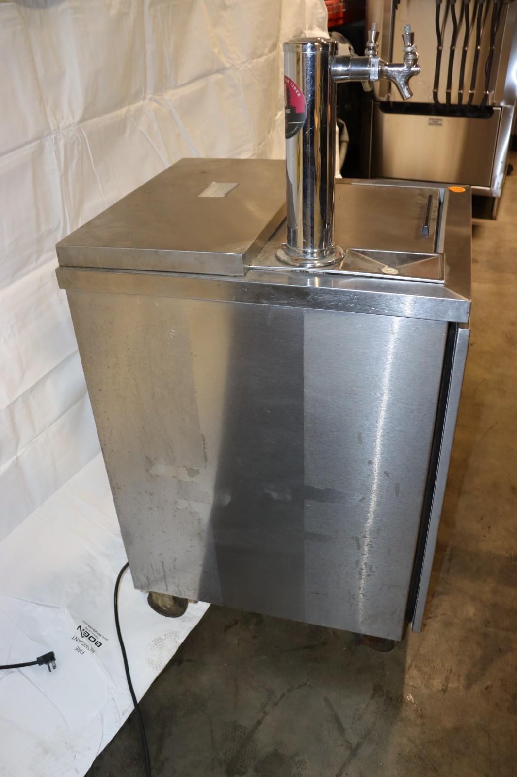 Used Beverage-Air BM23C Kegerator Dispenser 1/2 Keg Capacity 120V, W/ Perlick