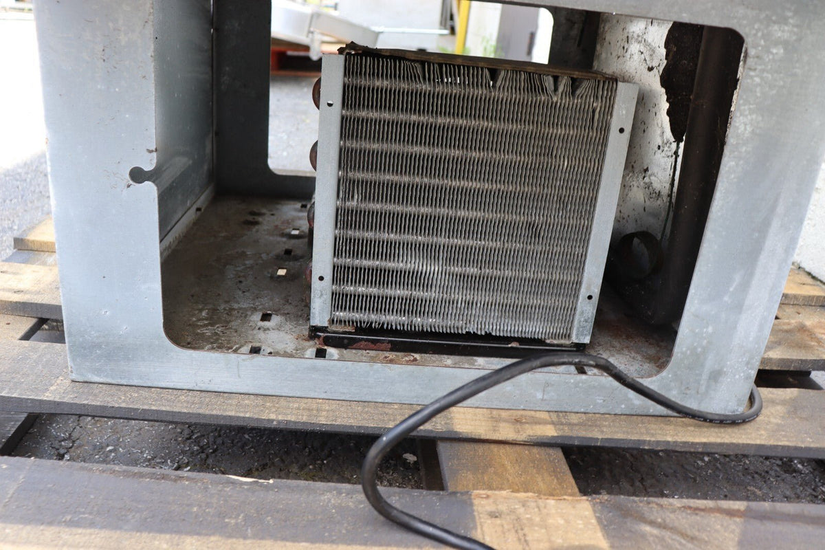 Atlas Metal WCMD-C-3 Refrigerated Drop-In Cold Food Well Unit, w/ Custom Shelf - NMB Restaurant Equipment